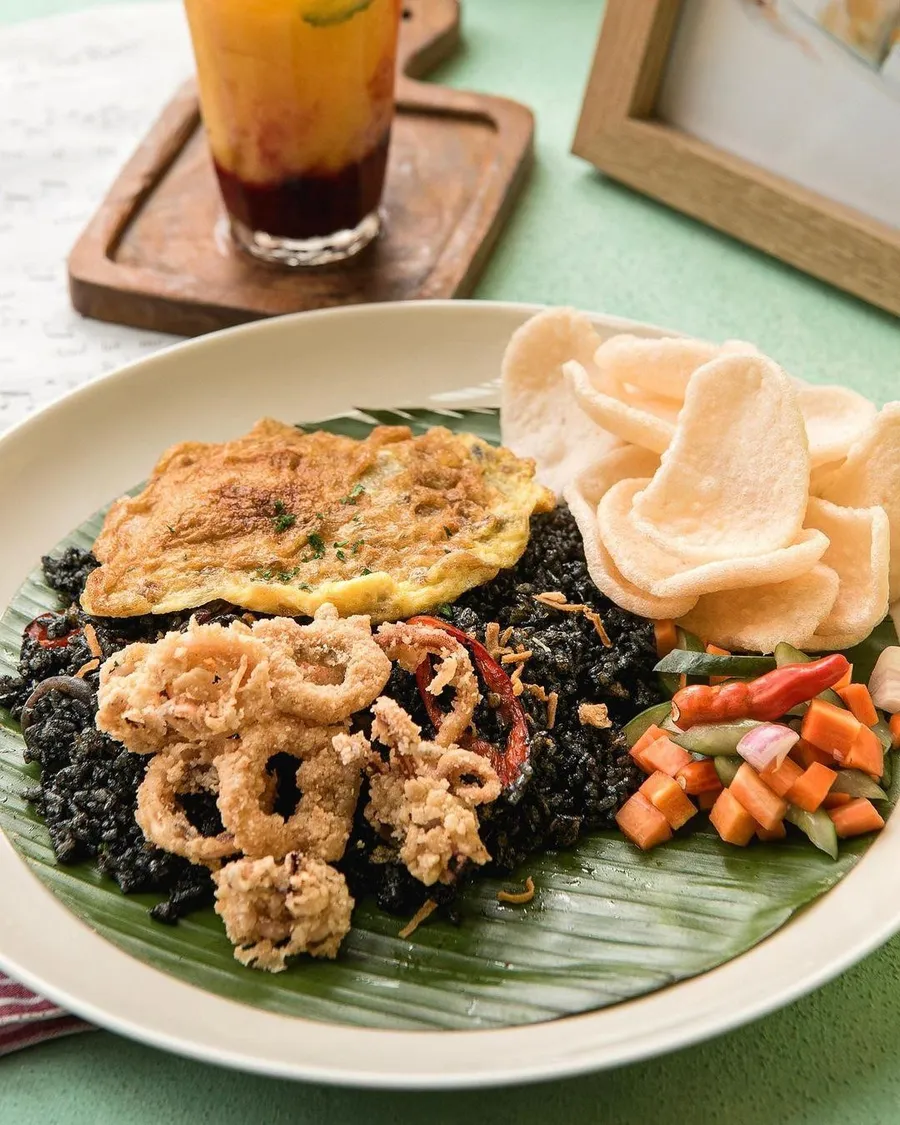 Squid Fried Rice, 1. Boba Pancake, 2. Truffle Mac and Cheese, 3. Fried Buttermilk Mushroom, 4. Butter Rice Crispy Chicken, 5. Green Sauce Pasta, 6. Caesar Salad, 7. Blueberry Cheese Pancake, 8. Sausage Cheesy Waffle, 9. Crispy Chicken Baked Rice, 10. Dark Chocolate Dutch Pancake, 11. Squid Fried Rice