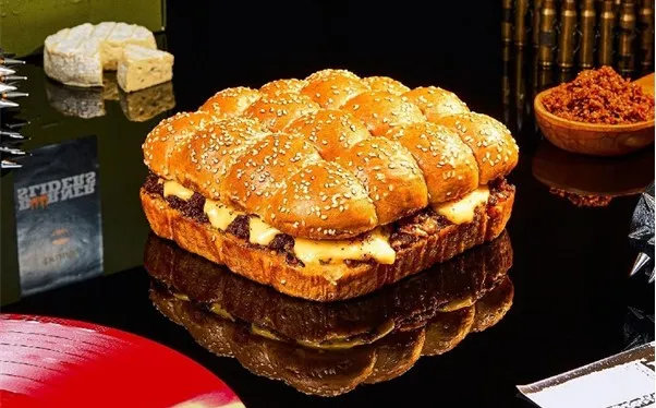 Buurner Sliders, 1. The Lemmy, 2. Bakken, 3. Buurner Sliders, 4. Joey Bellodona, 5. Motley Burc, 6. Brugeria, 7. Sabbath Burger, 8. The Great Southern Trendkill, 9. Butterkill, 10. Enter Sandwich, 11. Pilly Anselmo, 12. Madball
