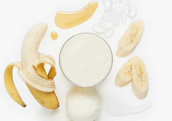 Banana Buzz, 1. All Berry Bang, 2. Strawberry Squeeze, 3. Banana Buzz, 4. Protein Supreme, 5. Pure Eden, 6. Energizer Juice, 7. Lean and Green Juice, 8. Mango Tango Crush, 9. Watermelon Lychee Crushed, 10. Mango Magic, 11. Veggie Juice
