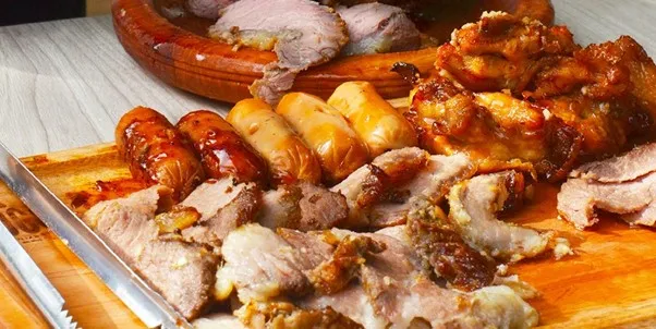 Beef Sausage, Aturan Makan dan Variasi Menu di Fogo, Menu Buffet, Menu Daging, Menu Dessert