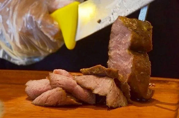 Beef Sirloin, Aturan Makan dan Variasi Menu di Fogo, Menu Buffet, Menu Daging, Menu Dessert