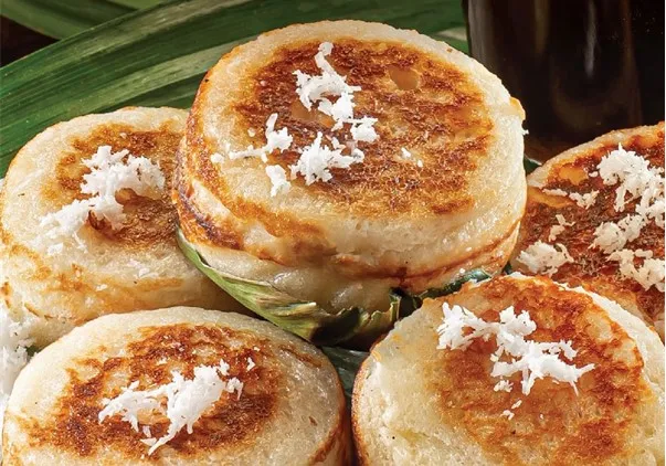 Bika Panggang, 1. Ayam Bakar Bekakak, 2. Patin Bakar Bambu, 3. Udang Bakar Madu, 4. Cumi Goreng Tepung, 5. Nasi Liwet, 6. Gurame Saus Mangga, 7. Gurame Terbang, 8. Ayam Betutu, 9. Iga Garang Asam, 1. Pisang Goreng Wijen, 2. Tape Goreng, 3. Bika Panggang