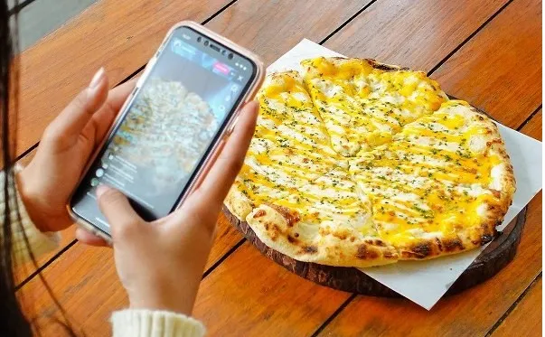Cheesy Pizza, Porto Bistreau, Torigen Izakaya, Nanny’s Pavilion, Pinoterrace, Foresta Coffee, Oval Bar &amp; Lounge, Hallo Alaska, Pinetta Pizza