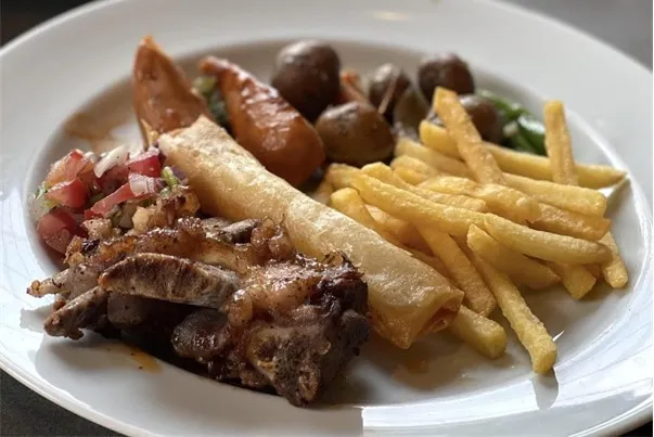 Fritters, Aturan Makan dan Variasi Menu di Fogo, Menu Buffet, Menu Daging, Menu Dessert