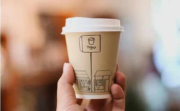 Latte, 1. Es Kopi Susu Tetangga, 2. Es Kopi Hitam Tetangga, 3. Es Kopi Jahe, 4. Black Coffee Andaliman, 5. Kopi Hitam Tetangga (Hot), 6. Latte, 1. Es Kelapa Jeruk, 2. Es Teh Remon, 3. TUKUCUR Es Kopi Tetangga