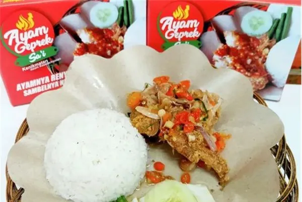 Paket Matah, 1. Paket Geprek, 2. Paket Matah, 3. Paket Fried Chicken, 4. Paket Sholeh, 5. Ayam Saus Rempah, 6. Sandwich Tempe, 7. Chicken Steak