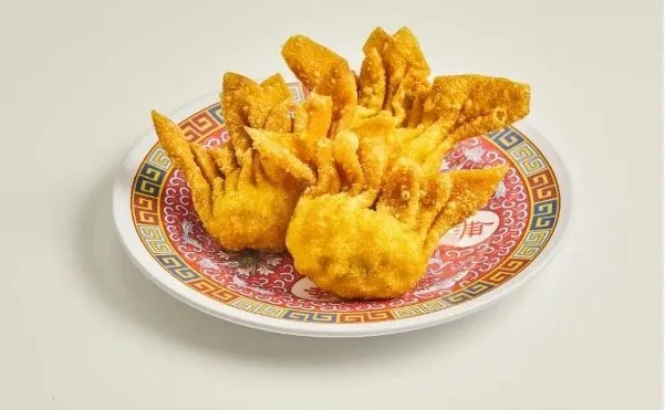 Pangsit Udang Goreng, 1. Siomay, 2. Hakau Udang, 3. Pao Telur Asin, 4. Bakmi Sapi Haka, 5. Pangsit Udang Goreng, 6. Bolo Bao Mentega, 7. Lumpia Udang Kulit Tahu, 8. Mie Chili Oil, 9. Cheong Fan Medan, 10. Onde Telur Asin, 11. Cheung Fun Hong Kong Udang, 12. Stim Ceker