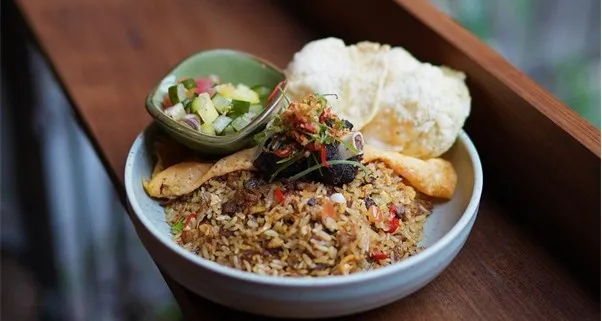 Nasi Goreng, 1. Ice Coffee Lite, 2. Es Kopi Gula Aren, 3. Strawberry Tea Macchiato, 4. Ice Americano, 5. Ice Matcha Latte, 6. Ice Red Velvet, 1. Egg Hati Toast, 2. Ayam Bakar, 3. Nasi Goreng, 4. Mie Tek-Tek