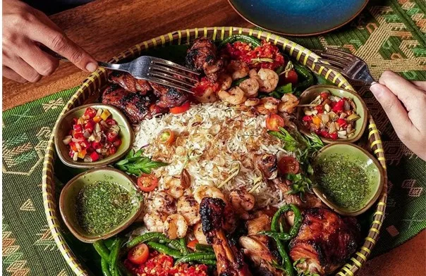Nasi Nusantara, 1. Char-Grilled Tiger Prawn, 2. Sop Buntut, 3. Nasi Nusantara, 4. Nasi Telor Dadar, 5. Salmon Notare Donburi, 6. Nasi Goreng Buntut, 7. Truffle Tagliatelle, 8. Dry Ramen, 9. Iga Bakar, 10. Char Kwey Teow Beef, 11. Wagyu Fillet