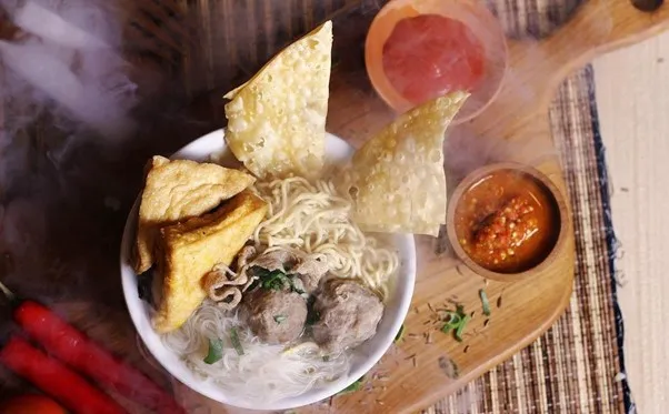 Bakso Campur Spesial, 1. Bakso Campur Spesial, 2. Bakso Malang, 3. Bakso Kuah, 4. Bakso Kuah Spesial, 5. Bakso Goreng, 1. Mie Rebus Tek Tek, 2. Mie Nyemek, 3. Mie Godok, 4. Mie Rebus Jawa, 5. Kwetiaw Siram