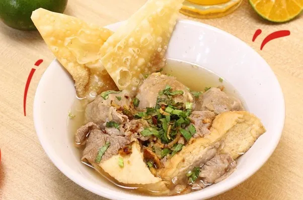 Bakso Kuah Spesial, 1. Bakso Campur Spesial, 2. Bakso Malang, 3. Bakso Kuah, 4. Bakso Kuah Spesial, 5. Bakso Goreng, 1. Mie Rebus Tek Tek, 2. Mie Nyemek, 3. Mie Godok, 4. Mie Rebus Jawa, 5. Kwetiaw Siram