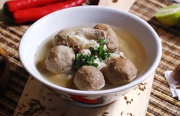 Bakso Kuah, 1. Bakso Campur Spesial, 2. Bakso Malang, 3. Bakso Kuah, 4. Bakso Kuah Spesial, 5. Bakso Goreng, 1. Mie Rebus Tek Tek, 2. Mie Nyemek, 3. Mie Godok, 4. Mie Rebus Jawa, 5. Kwetiaw Siram