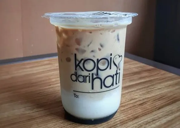 Es Kopi Gula Aren, 1. Ice Coffee Lite, 2. Es Kopi Gula Aren, 3. Strawberry Tea Macchiato, 4. Ice Americano, 5. Ice Matcha Latte, 6. Ice Red Velvet, 1. Egg Hati Toast, 2. Ayam Bakar, 3. Nasi Goreng, 4. Mie Tek-Tek