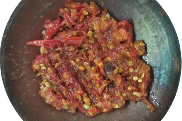 Sambal Bajak, 1. Sambal Bajak, 2. Sambal Bawang, 3. Sambal Gongso, 4. Sambal Belut, 5. Sambal Gobal Gabul, 6. Sambal Kecap, 7. Sambal Mangga Muda, 8. Sambal Nanas Muda, 9. Sambal Tahu, 10. Sambal Tempe, 11. Sambal Teri, 12. Sambal Tomat, 13. Sambal Terasi Ijo, 14. Sambal Cumi
