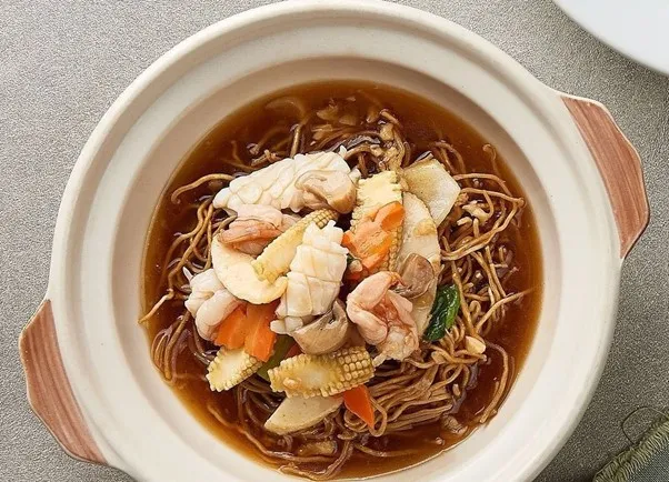 Ifumie Seafood, Menu Signature Chicken dan Signature Chicken Rice, Menu Poultry, Menu Mie, Appetizer