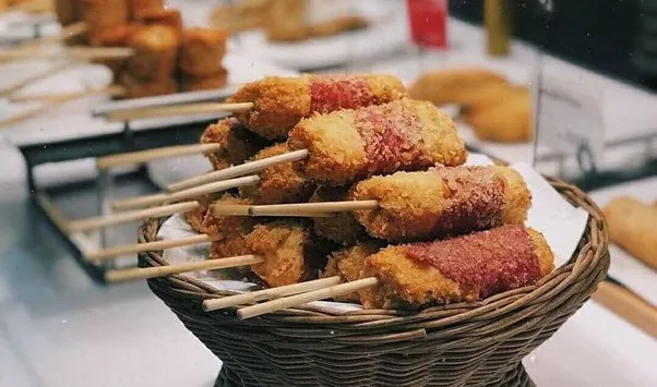 Beef Bacon Roll, 1. Goblin Mace, 2. Fried Chili Pepper, 3. Amok Toast, 4. Spicy Odeng, 5. Mozzarella Fish Stick, 6. Laver Roll, 7. Cheese Croquette, 8. Amook Fritter, 9. Beef Bacon Roll, 10. Shrimp Paprika