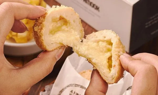Cheese Croquette, 1. Goblin Mace, 2. Fried Chili Pepper, 3. Amok Toast, 4. Spicy Odeng, 5. Mozzarella Fish Stick, 6. Laver Roll, 7. Cheese Croquette, 8. Amook Fritter, 9. Beef Bacon Roll, 10. Shrimp Paprika