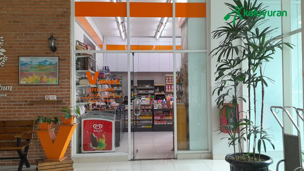 V hotel & residence-1_, Tentang V Hotel and Residence, Review Hotel, Review 'Kedai Rimbun' V Hotel and Residence, Fasilitas Umum Hotel