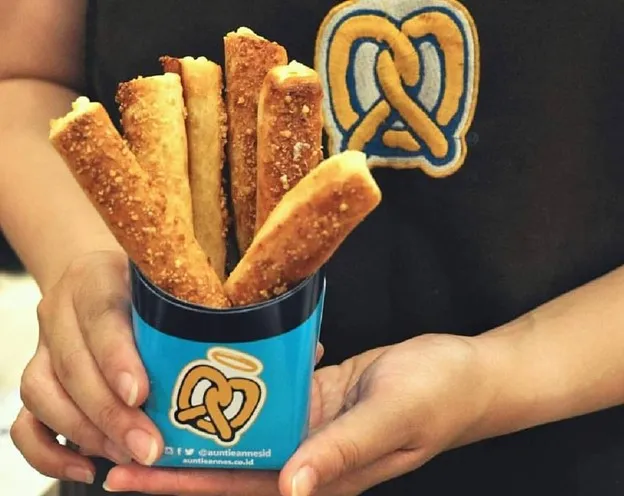 Almond Cheese Cream Stix, 1. Original Pretzel, 2. Caramel Almond, 3. Cinnamon Sugar, 4. Triple Cheese, 5. Cheese Galore Pretzel, 6. Cheesy Dog Bites, 7. Almond Choco Cream Cheese Stix, 8. Cheezy Pretzel Dog, 9. Éclair Stix, 10. Almond Cheese Cream Stix, 11. Pepperoni