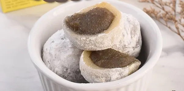 Dodol Duren, 1. Kacang Tanah, 2. Kacang Merah, 3. Kacang Hijau, 4. Kacang Asin, 5. Wijen Hitam, 6. Pandan, 7. Green Tea, 8. Cokelat, 9. Dodol Duren, 10. Keju, 11. Oreo, 12. Mochi Talas, 13. Mochi O, 14. Hei Thang