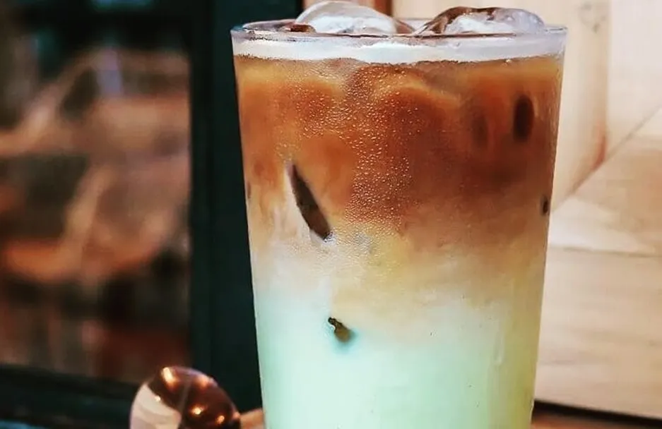 Es Kopi Nusantara, 1. Es Kopi Nako, 2. Es Kopi Nako Duren, 3. Es Kopi Nusantara, 4. Affogato, 5. Kopi Nako Mini, 6. Croffle ala Nako, 7. Teh Dona, 8. Asam Kaktus, 9. Es Krim Kopi Nako, 10. Bakso Urat Cuanki