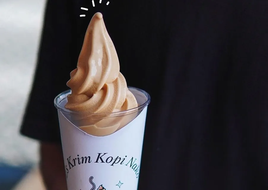 Es Krim Kopi Nako, 1. Es Kopi Nako, 2. Es Kopi Nako Duren, 3. Es Kopi Nusantara, 4. Affogato, 5. Kopi Nako Mini, 6. Croffle ala Nako, 7. Teh Dona, 8. Asam Kaktus, 9. Es Krim Kopi Nako, 10. Bakso Urat Cuanki