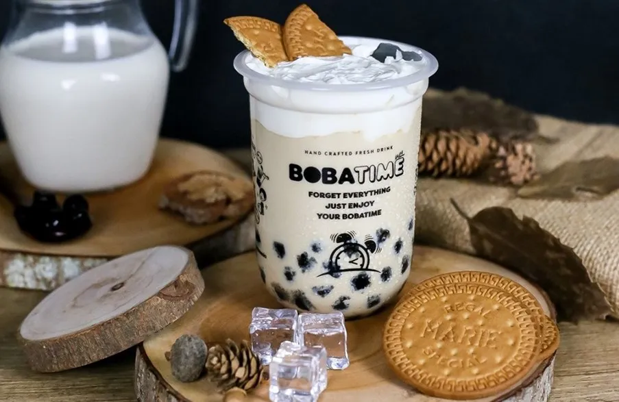 Regal Rumble, 1. Kona Signature, 2. Salted Caramel Fresh Milk, 3. Dirty Brown Sugar Fresh Milk, 4. Regal Rumble, 5. Kolak Pisang Ter-Update, 6. Dogerr, 7. Klepon, 8. Nagasari