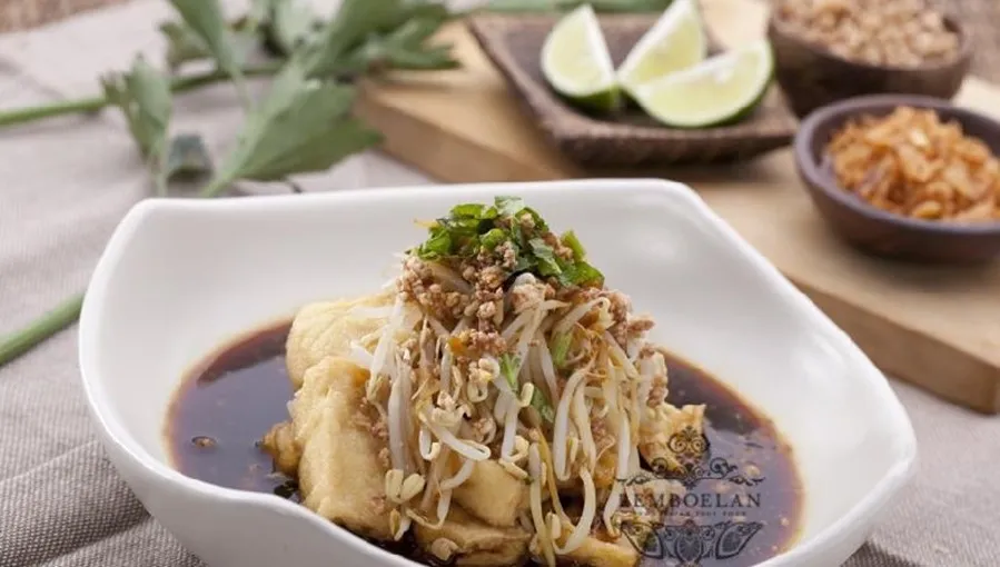 Tahu Campur Malang, 1. Nasi Berkat, 2. Nasi Begana, 3. Nasi Bakar Roa, 4. Nasi Goreng Remboelan, 5. Nasi Langgi, 6. Lumpia Semarang, 7. Tahu Campur Malang, 8. Mie Goreng Remboelan, 9. Tahu Isi Udang Lembang, 10. Es Campur Remboelan