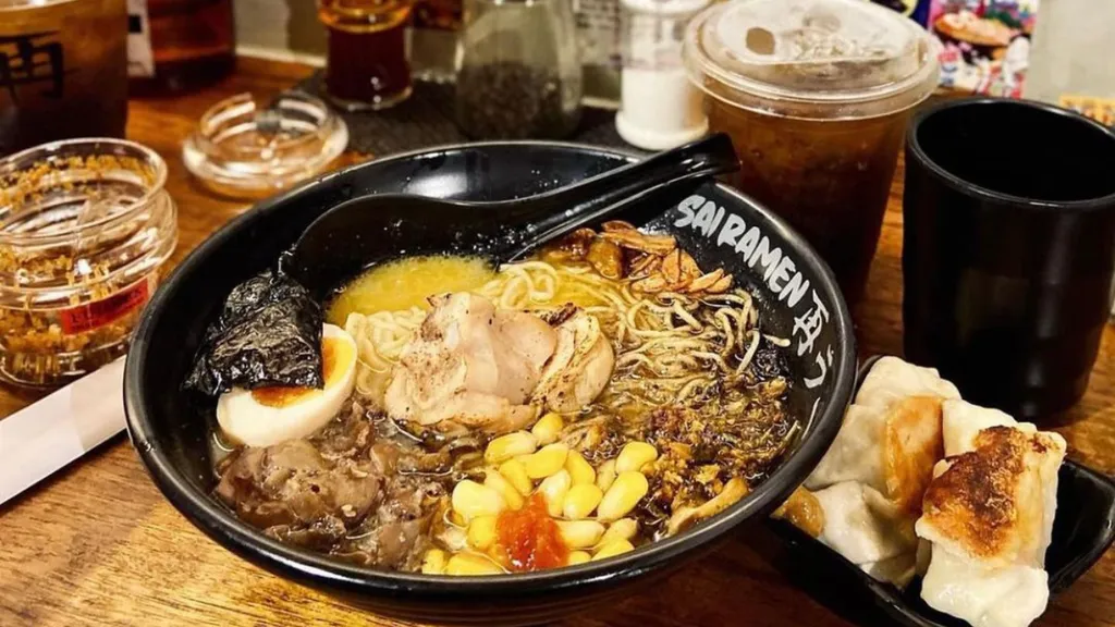Sai Ramen_, 1. Ramen Bajuri, 2. Nobu Ramen &amp; Sushi, 3. Hakata Ikkousha, 4. Ramen AA, 5. Shifu Ramen, 6. Sensei Ramen, 7. Yagami Ramen House, 8. Rumah Lezat Simplisio, 9. Sai Ramen, 10. Ban-da Ramen