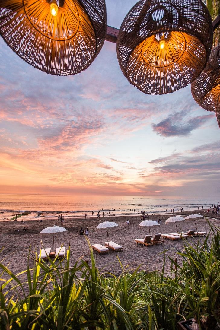 The Lawn Canggu Bali, Canggu Beach Lounge