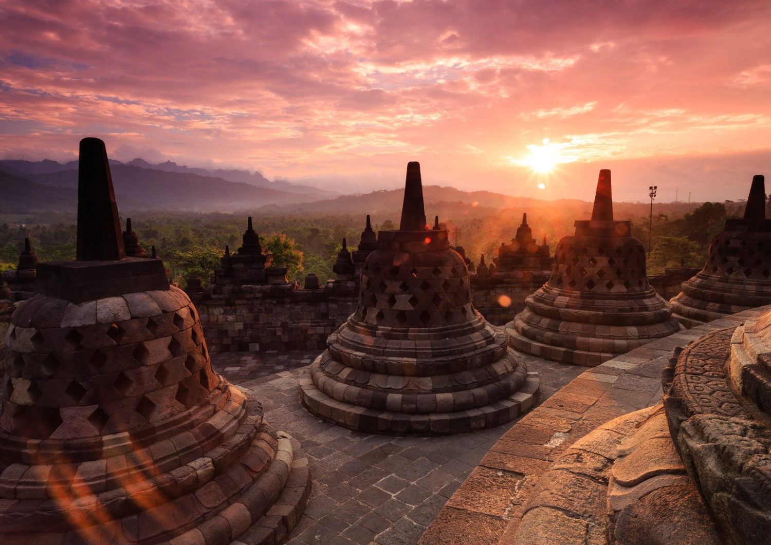 Candi Borobudur, Kemegahan Candi Buddha Terbesar Dunia