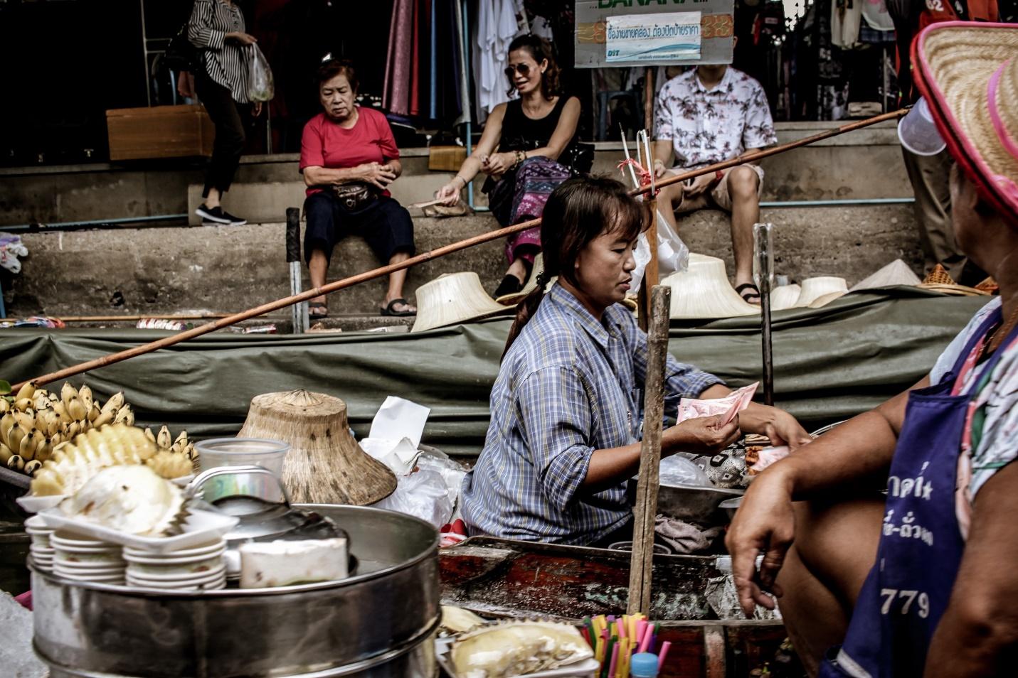 7 Best Floating Markets in Bangkok You Must Visit