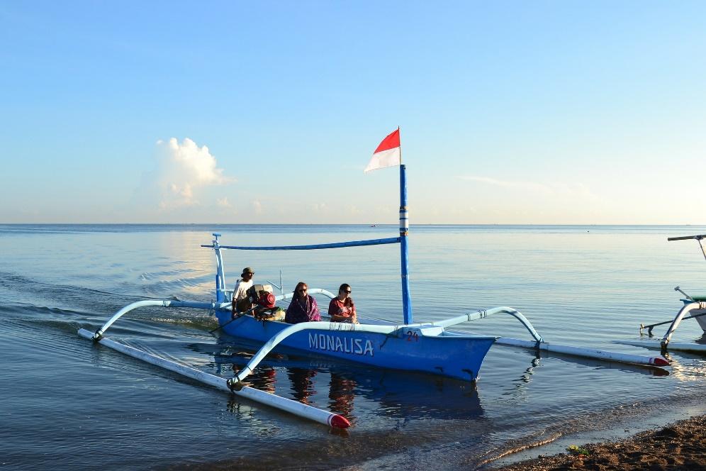 Lovina Beach Bali, Best Place to Swim with Dolphins in Bali