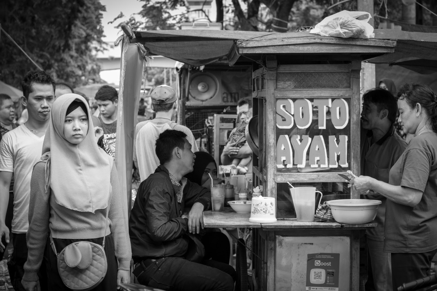 10 Masakan Jawa yang Harus Kamu Cicipi, Sego Liwet, Lontong Balap, Gudeg Jogja, Tahu Tek, Pecel Lele, Lumpia Semarang, Rujak Cingur