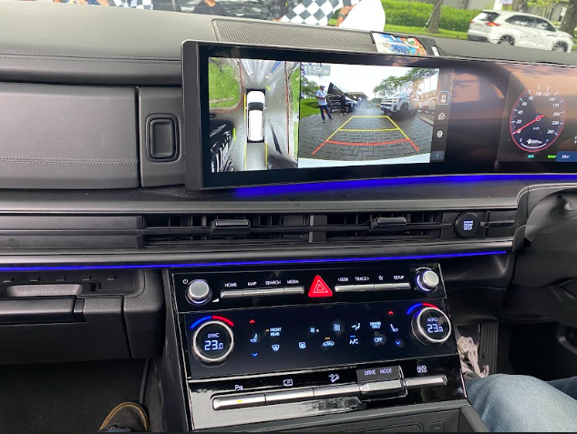 berita, Berita Otomotif, news, Hyundai Santa Fe hybrid, Test Drive All New Hyundai Santa Fe: Cocok untuk Road Trip Akhir Tahun, Desain dan Teknologi Hyundai Santa Fe, Kabin Premium dengan Fitur Hiburan Berkualitas, Kabin Luas dengan Fitur Tambahan yang Fungsional, Sensasi Dibalik Kemudi Menjajal Performa All New Hyundai Santa Fe, Walau Dimensi Besar, Adaptasi Mudah , Performa Mesin Hybrid yang Andal Hyundai Santa Fe, Kenyamanan Suspensi dan Sistem Pengereman Hyundai Santa Fe, Mode Berkendara dan Teknologi Pendukung Hyundai Santa Fe, Pilihan Warna Hyundai Santa Fe, Fitur Keselamatan Canggih untuk Berkendara Aman, Kekurangan Hyundai Santa Fe yang kami rasakan