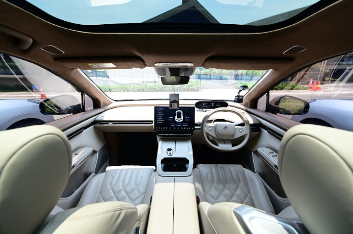 berita, Berita Otomotif, news, Hyptec HT, AION, First Drive Hyptec HT: SUV Listrik Rp600 Jutaan dengan Kenyamanan Mobil Premium, Perjalanan dan Pengalaman Berkendara Hyptec HT, Kenyamanan Kabin Hyptec HT, Fitur Interior Hyptec HT, Tersedia Teknologi Pengharum Kabin, Desain Eksterior Hyptec HT, Mewah dengan Panoramic Roof, Dimensi dan Performa Hyptec HT, Konsumsi Energi dan Suspensi Hyptec HT, Teknologi dan Fitur Hiburan Hyptec HT, Sistem Pencahayaan dan Keamanan Hyptec HT, Fitur V2L
