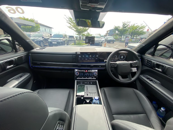 berita, Berita Otomotif, news, Hyundai Santa Fe hybrid, Test Drive All New Hyundai Santa Fe: Cocok untuk Road Trip Akhir Tahun, Desain dan Teknologi Hyundai Santa Fe, Kabin Premium dengan Fitur Hiburan Berkualitas, Kabin Luas dengan Fitur Tambahan yang Fungsional, Sensasi Dibalik Kemudi Menjajal Performa All New Hyundai Santa Fe, Walau Dimensi Besar, Adaptasi Mudah , Performa Mesin Hybrid yang Andal Hyundai Santa Fe, Kenyamanan Suspensi dan Sistem Pengereman Hyundai Santa Fe, Mode Berkendara dan Teknologi Pendukung Hyundai Santa Fe, Pilihan Warna Hyundai Santa Fe, Fitur Keselamatan Canggih untuk Berkendara Aman, Kekurangan Hyundai Santa Fe yang kami rasakan
