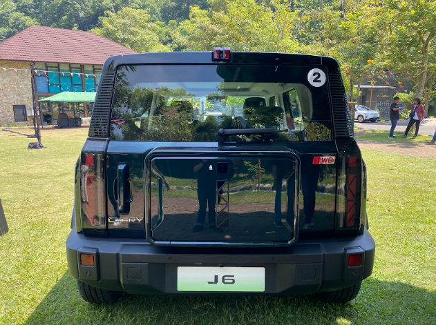 berita, Berita Otomotif, news, Chery J6, Intip Spesifikasi Chery J6 SUV EV, Tersedia Varian RWD dan AWD, Desain dan Dimensi Chery J6, Varian dan Spesifikasi Chery J6, Teknologi dan Fitur Chery J6, Fitur Keamanan dan Keselamatan Chery J6,     Kemampuan Offroad Chery J6
