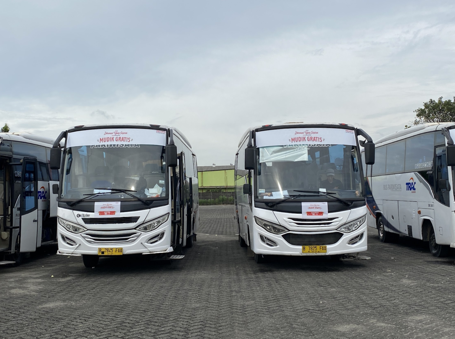 berita, Berita Otomotif, news, Isuzu Mudik Gratis 2025, Rayakan Idul Fitri Bersama Keluarga, Isuzu Antar 400 Pemudik ke 30 Kota