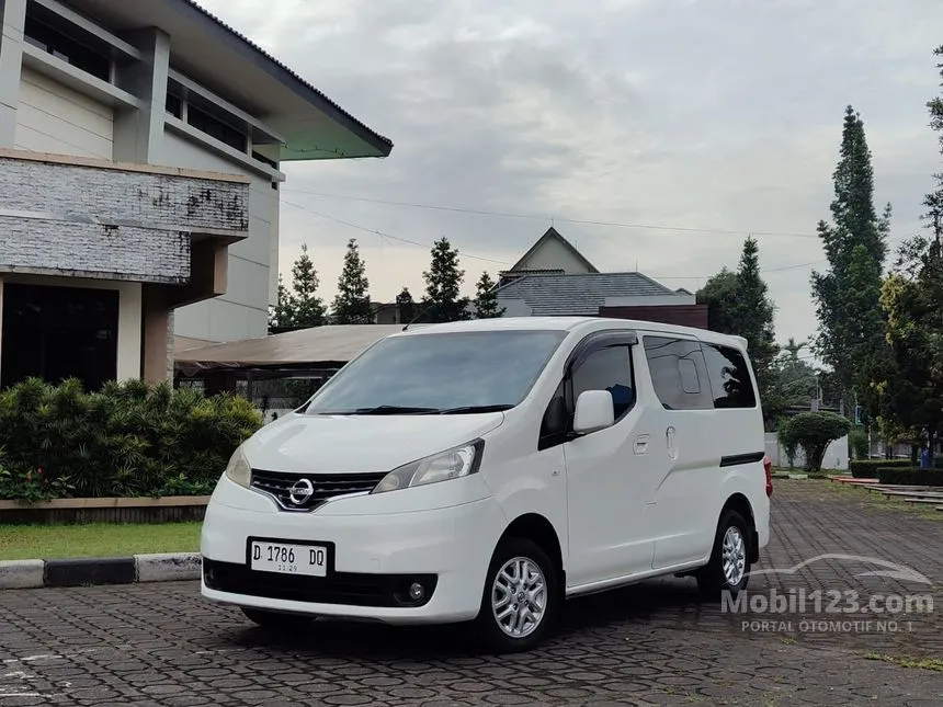 berita, Berita Otomotif, news, mobil keluarga bekas dibawah Rp100 juta, 5 Rekomendasi Mobil Keluarga Bekas di Bawah Rp100 Juta, Dapat Alphard Sampai Kijang Innova