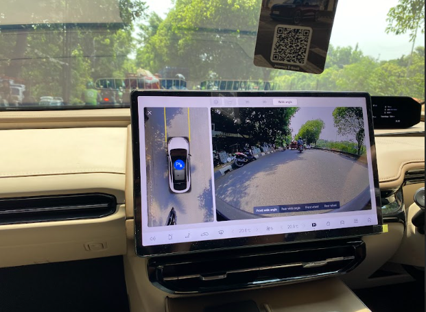 berita, Berita Otomotif, news, Hyptec HT, AION, First Drive Hyptec HT: SUV Listrik Rp600 Jutaan dengan Kenyamanan Mobil Premium, Perjalanan dan Pengalaman Berkendara Hyptec HT, Kenyamanan Kabin Hyptec HT, Fitur Interior Hyptec HT, Tersedia Teknologi Pengharum Kabin, Desain Eksterior Hyptec HT, Mewah dengan Panoramic Roof, Dimensi dan Performa Hyptec HT, Konsumsi Energi dan Suspensi Hyptec HT, Teknologi dan Fitur Hiburan Hyptec HT, Sistem Pencahayaan dan Keamanan Hyptec HT, Fitur V2L