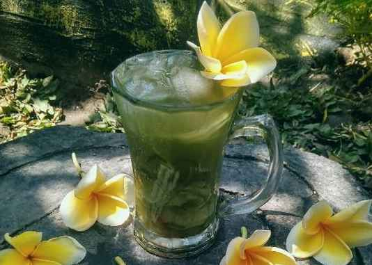 1. Es Kuwut, 3. Es Bir, 4. Es Waneng, 5. Es Ancruk, 6. Kopi Bali, 7. Arak Bali, 8. Es Daluman, 9. Es Tambring, 10. Loloh Cemcem