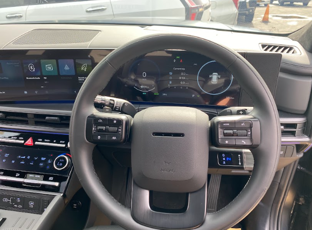 berita, Berita Otomotif, news, Hyundai Santa Fe hybrid, Test Drive All New Hyundai Santa Fe: Cocok untuk Road Trip Akhir Tahun, Desain dan Teknologi Hyundai Santa Fe, Kabin Premium dengan Fitur Hiburan Berkualitas, Kabin Luas dengan Fitur Tambahan yang Fungsional, Sensasi Dibalik Kemudi Menjajal Performa All New Hyundai Santa Fe, Walau Dimensi Besar, Adaptasi Mudah , Performa Mesin Hybrid yang Andal Hyundai Santa Fe, Kenyamanan Suspensi dan Sistem Pengereman Hyundai Santa Fe, Mode Berkendara dan Teknologi Pendukung Hyundai Santa Fe, Pilihan Warna Hyundai Santa Fe, Fitur Keselamatan Canggih untuk Berkendara Aman, Kekurangan Hyundai Santa Fe yang kami rasakan