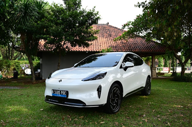 berita, Berita Otomotif, news, Hyptec HT, AION, First Drive Hyptec HT: SUV Listrik Rp600 Jutaan dengan Kenyamanan Mobil Premium, Perjalanan dan Pengalaman Berkendara Hyptec HT, Kenyamanan Kabin Hyptec HT, Fitur Interior Hyptec HT, Tersedia Teknologi Pengharum Kabin, Desain Eksterior Hyptec HT, Mewah dengan Panoramic Roof, Dimensi dan Performa Hyptec HT, Konsumsi Energi dan Suspensi Hyptec HT, Teknologi dan Fitur Hiburan Hyptec HT, Sistem Pencahayaan dan Keamanan Hyptec HT, Fitur V2L