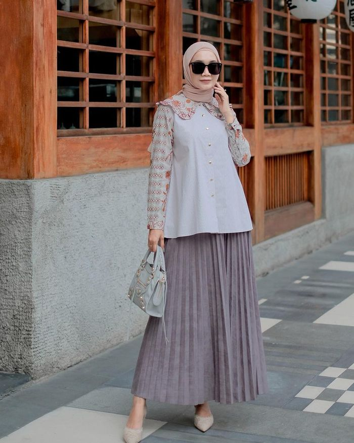 Casual Look untuk Bukber Bareng Teman, Modest & Formal Look untuk Acara Keluarga, Rok Plisket untuk ke Kantor, Tampil Stylish waktu Ngabuburit