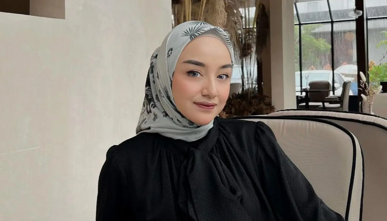 Jilbab Warna Netral, Jilbab Warna Pastel, Jilbab Warna Bold, Jilbab dengan Motif Sederhana