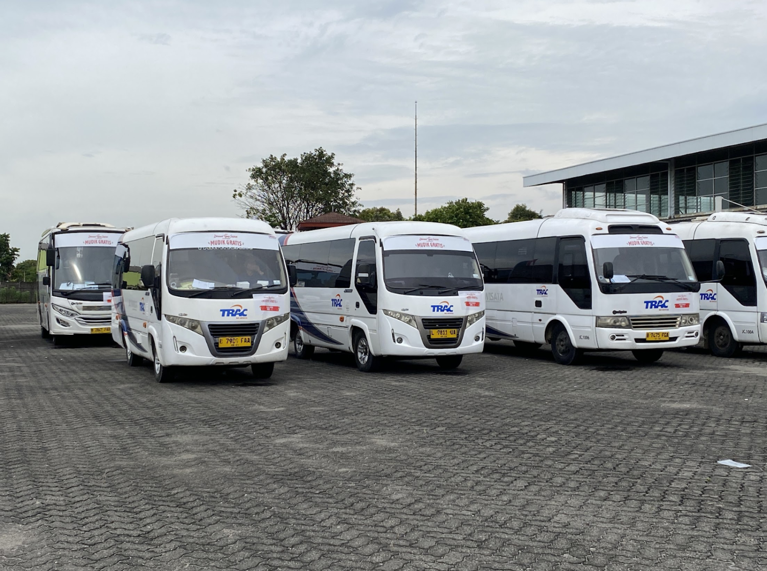 berita, Berita Otomotif, news, Isuzu Mudik Gratis 2025, Rayakan Idul Fitri Bersama Keluarga, Isuzu Antar 400 Pemudik ke 30 Kota
