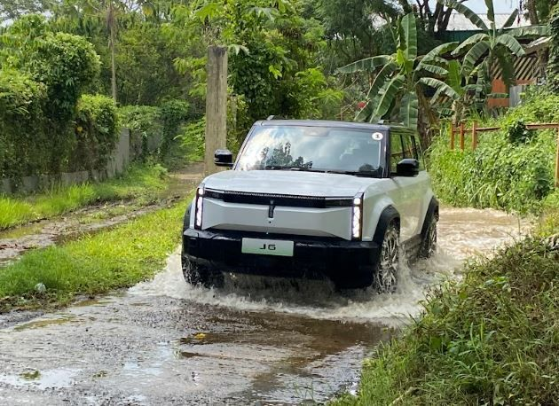 berita, Berita Otomotif, news, Chery J6, Intip Spesifikasi Chery J6 SUV EV, Tersedia Varian RWD dan AWD, Desain dan Dimensi Chery J6, Varian dan Spesifikasi Chery J6, Teknologi dan Fitur Chery J6, Fitur Keamanan dan Keselamatan Chery J6,     Kemampuan Offroad Chery J6