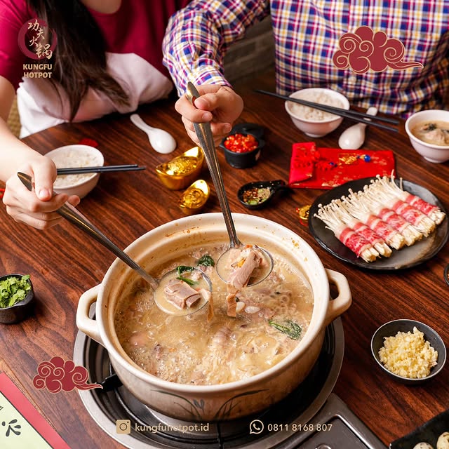 10 Restoran Baru di Gading Serpong April 2025, 1. BaiWei, 2. Chuan Qi Claypot, 3. Gomachi Soba, 4. Kungfu Hotpot, 5. Pho Thicc, 6. Torishin, 7. Red Fox, 8. Bakmi Lofu, 9. Depot Palapa, 10. Minus 18 Creamery