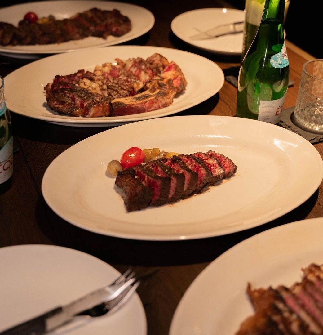 Meatguy Steakhouse, True Dining Experience untuk Pencinta Daging Sejati, Meatguy Steakhouse Ada di Mana?, Mengapa Meatguy Steakhouse Berbeda?, Para Bintang Meatguy Steakhouse, Menu Lain yang Tak Kalah Menggoda